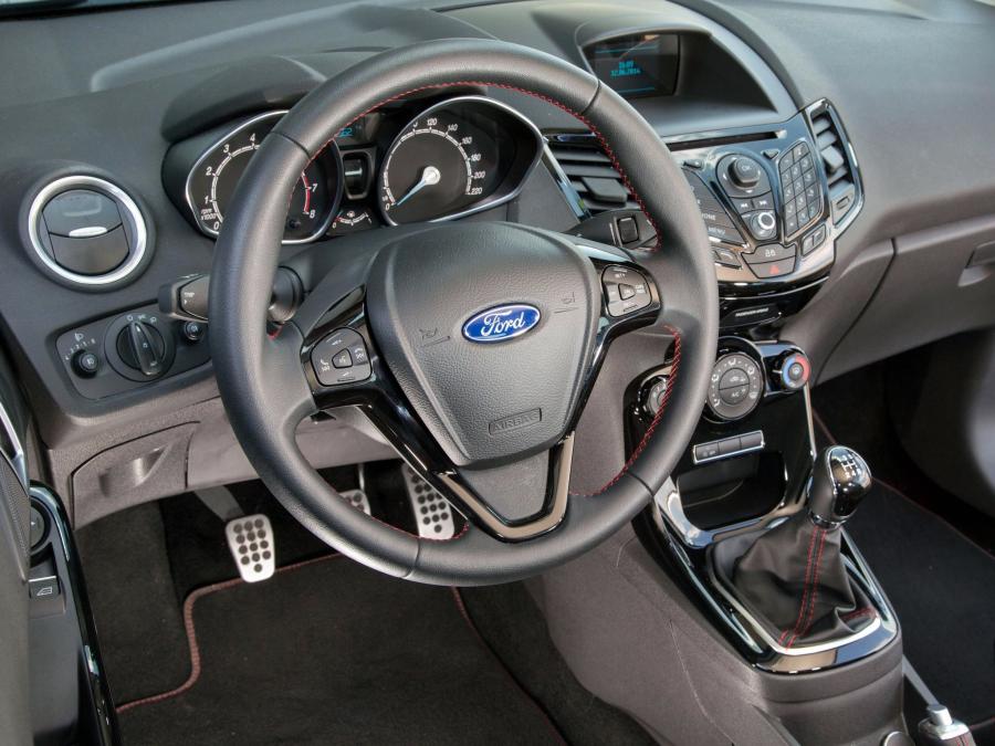  Ford Fiesta Sport 2014 года  (фото 6 из 9)